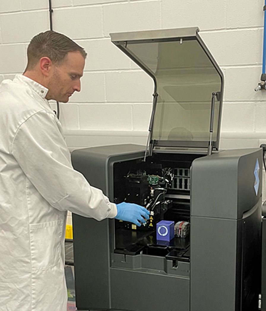 The multi-material 3D printing capabilities of the Stratasys J826 3D
Printer enabled the creation of a highly accurate multi-domain system
— this would be impossible to develop using any traditional methods.