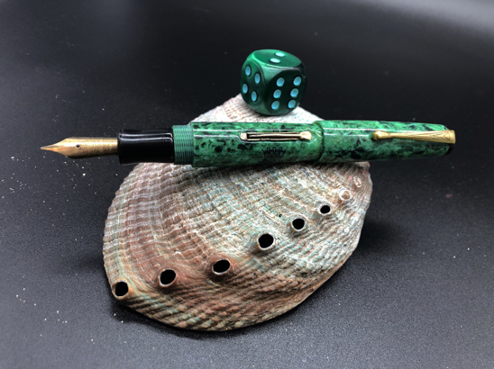 Duchessa Antiqua 3D Printed Green Fountain Pen. Duchessa Antiqua 3D Printed Green Fountain Pen.