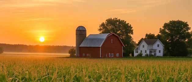 Barn and farmland landscape representing Illinois—Stratasys Direct 3D printing services supporting agriculture, manufacturing, and industrial innovation
